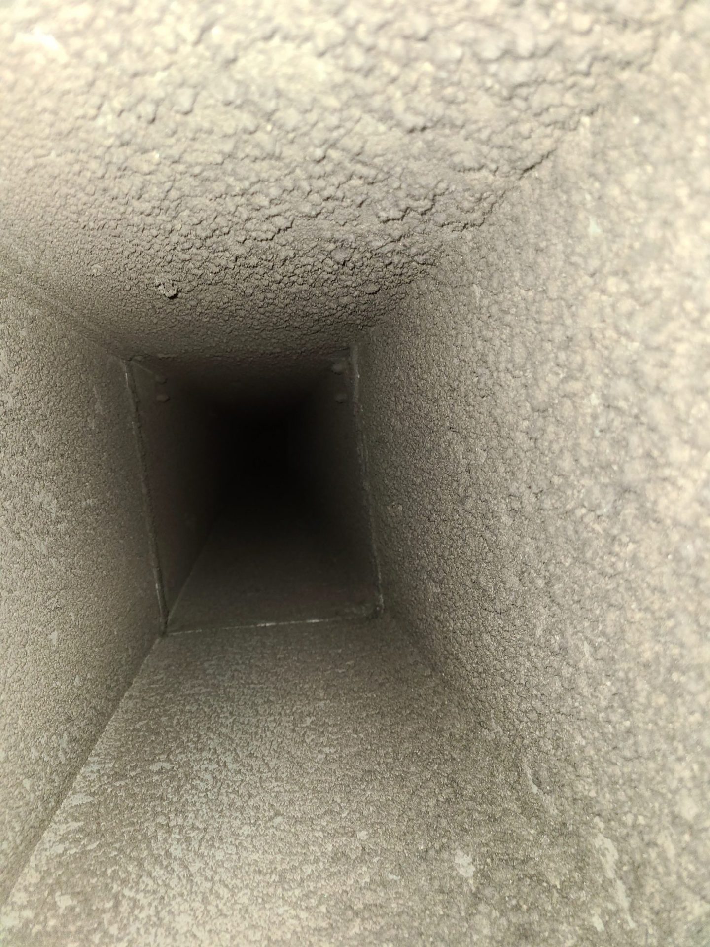 Air Duct Cleaning Before-02